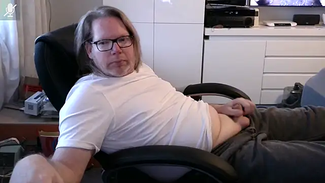 Snapshot of VSteph chatting on February 22, 2026, 3:43 pm VSteph online show from February 22, 2026, 3:43 pm