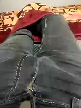 fuckboi2103 online show from January 19, 2025, 6:53 pm