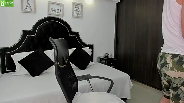 MaxxiCruz online show from February 17, 2025, 5:32 pm