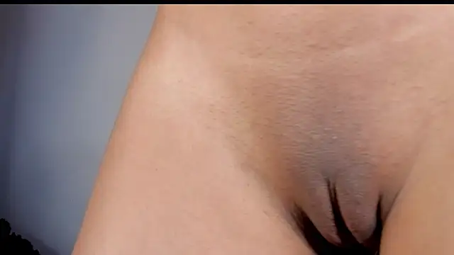 Snapshot of lilibluex chatting on January 19, 2025, 10:49 pm lilibluex online show from January 19, 2025, 10:49 pm