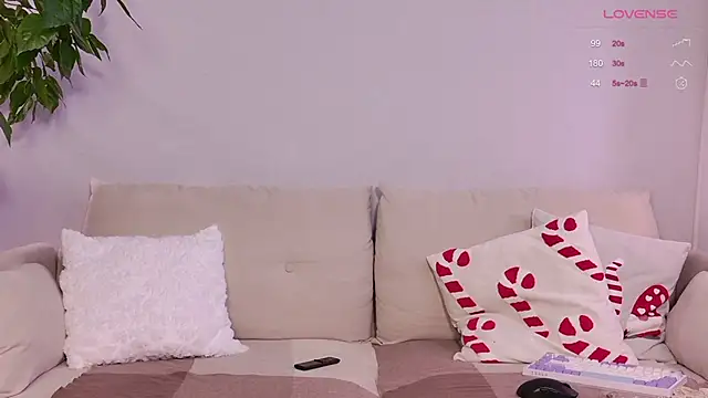 Snapshot of duomooncouple chatting on January 11, 2026, 8:19 am duomooncouple online show from January 11, 2026, 8:19 am