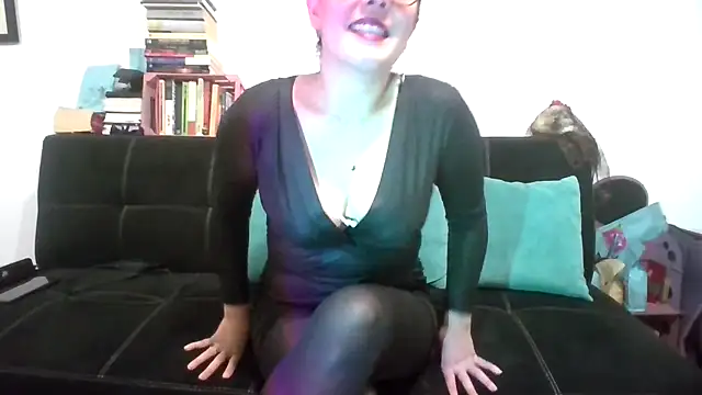 Tiramisu89 online show from November 7, 2025, 1:05 am