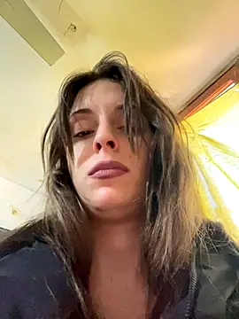 Snapshot of Yasmine47 chatting on September 26, 2025, 7:45 am Yasmine47 online show from September 26, 2025, 7:45 am