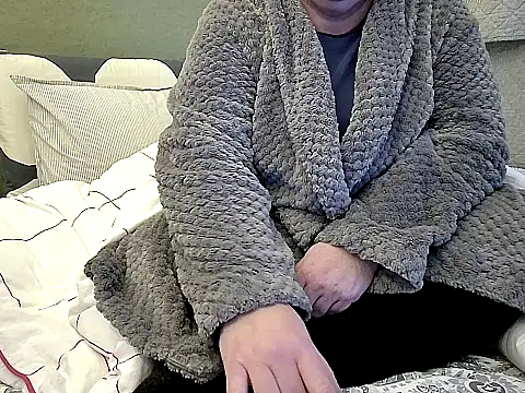 MarthaBriest online show from November 18, 2025, 11:03 am