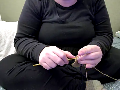 MarthaBriest online show from December 17, 2025, 8:04 pm