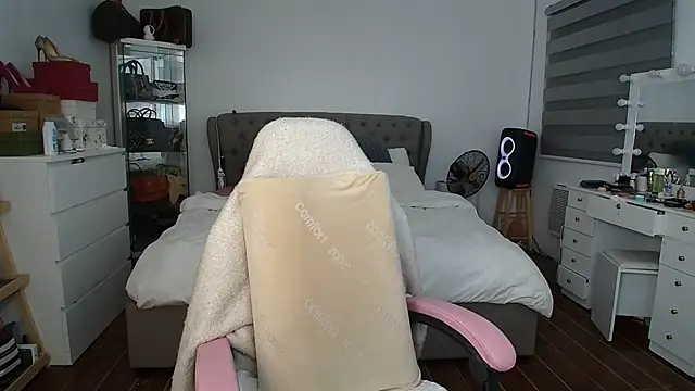 Snapshot of aya_saki chatting on January 10, 2026, 10:50 am aya saki online show from January 10, 2026, 10:50 am