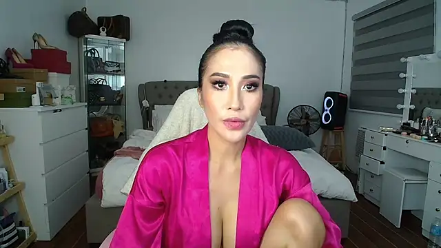 Snapshot of aya_saki chatting on January 13, 2026, 2:00 pm aya saki online show from January 13, 2026, 2:00 pm