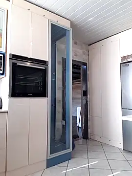 TheSweetBerry online show from October 8, 2025, 6:11 am