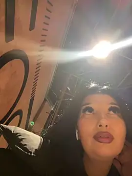 Snapshot of Tisha_Busty chatting on February 2, 2025, 5:37 pm Tisha Busty online show from February 2, 2025, 5:37 pm