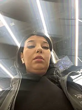 Snapshot of Tisha_Busty chatting on November 16, 2025, 12:22 pm Tisha Busty online show from November 16, 2025, 12:22 pm