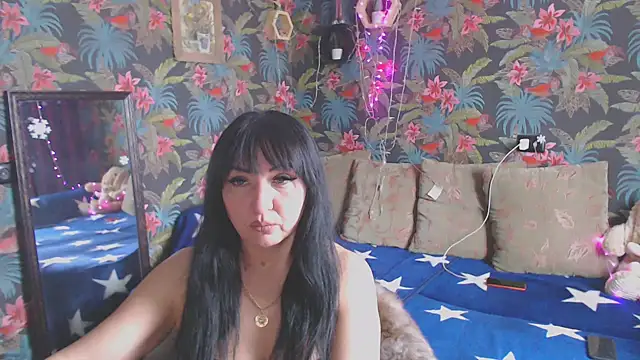 SusanLaNice online show from February 4, 2025, 8:13 am