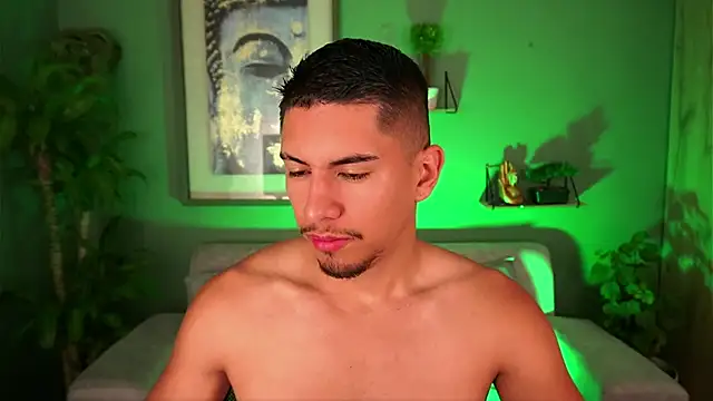 Aaronfox x online show from March 13, 2025, 9:21 am