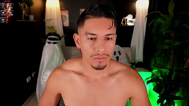 Aaronfox x online show from October 7, 2025, 2:36 pm