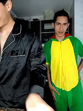 Snapshot of MillersKink chatting on March 9, 2025, 4:44 pm MillersKink online show from March 9, 2025, 4:44 pm