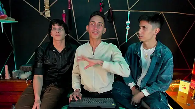 MillersKink online show from November 30, 2025, 10:03 pm