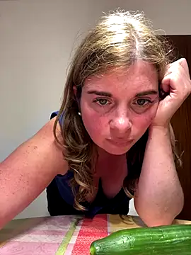 Snapshot of Lombada chatting on September 10, 2025, 5:46 pm Lombada online show from September 10, 2025, 5:46 pm