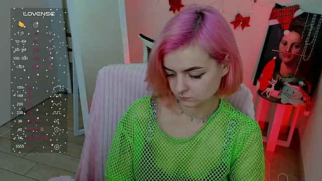 Fire Bestie online show from January 13, 2025, 1:49 pm