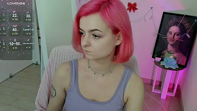 Fire Bestie online show from February 3, 2025, 1:19 pm