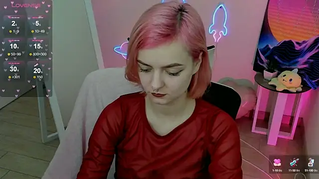 Fire Bestie online show from February 17, 2025, 4:48 pm