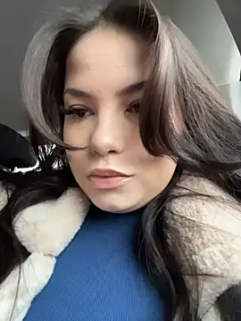 Chloe  Moon online show from December 3, 2025, 12:14 pm