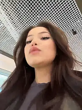 Chloe  Moon online show from April 10, 2026, 2:11 pm