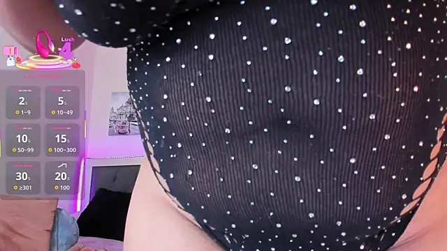 kelziefun online show from September 15, 2025, 2:44 am