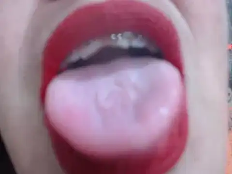 Snapshot of mom_son_dirty chatting on October 17, 2025, 2:08 pm mom son dirty online show from October 17, 2025, 2:08 pm