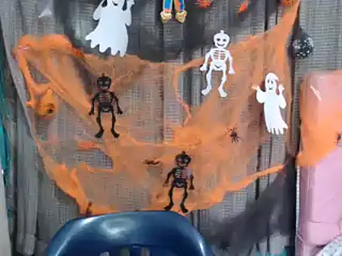 Snapshot of mom_son_dirty chatting on October 25, 2025, 2:02 pm mom son dirty online show from October 25, 2025, 2:02 pm