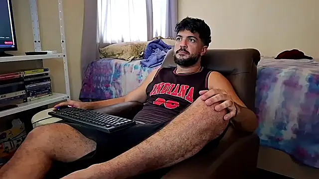 Snapshot of LUH133 chatting on January 6, 2026, 4:32 pm LUH133 online show from January 6, 2026, 4:32 pm