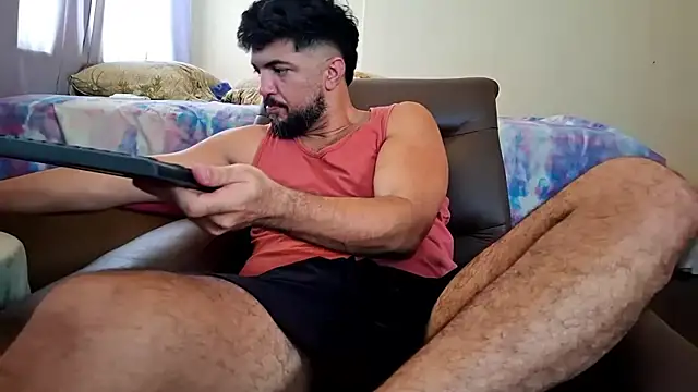 Snapshot of LUH133 chatting on January 12, 2026, 3:17 pm LUH133 online show from January 12, 2026, 3:17 pm