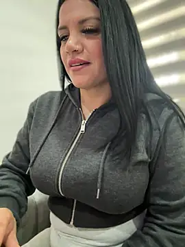 Snapshot of Milff_parkerrr chatting on January 14, 2025, 3:15 pm Milff parkerrr online show from January 14, 2025, 3:15 pm