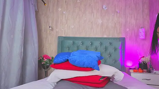 Snapshot of Marcelaa_fox chatting on November 12, 2025, 9:14 pm Marcelaa fox online show from November 12, 2025, 9:14 pm