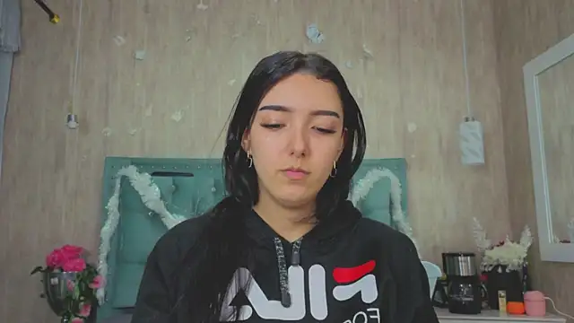 Snapshot of Marcelaa_fox chatting on December 19, 2025, 10:39 pm Marcelaa fox online show from December 19, 2025, 10:39 pm