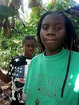 Black juicy24 online show from February 11, 2025, 1:41 pm