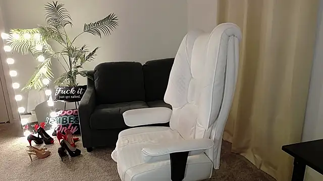 YourMarthaMayer online show from February 3, 2025, 6:49 pm