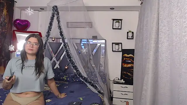 Snapshot of Steisyromero7 chatting on November 29, 2025, 1:14 pm Steisyromero7 online show from November 29, 2025, 1:14 pm