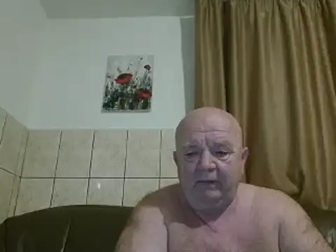 Snapshot of fullballs6 chatting on February 6, 2025, 3:37 am fullballs6 online show from February 6, 2025, 3:37 am