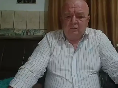 Snapshot of fullballs6 chatting on February 26, 2025, 2:37 am fullballs6 online show from February 26, 2025, 2:37 am