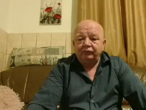 Snapshot of fullballs6 chatting on March 21, 2025, 3:12 am fullballs6 online show from March 21, 2025, 3:12 am