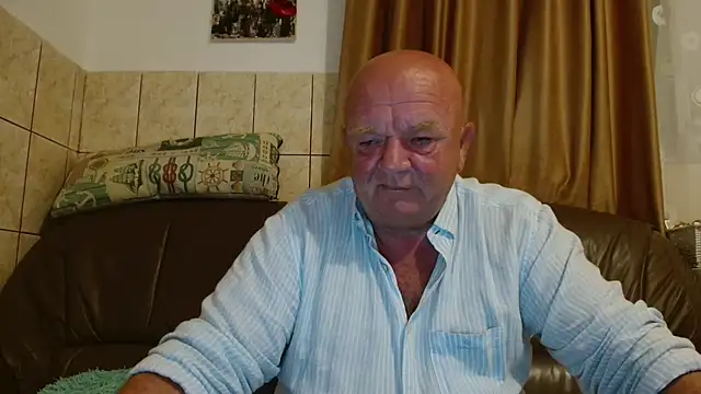 Snapshot of fullballs6 chatting on September 11, 2025, 12:55 am fullballs6 online show from September 11, 2025, 12:55 am