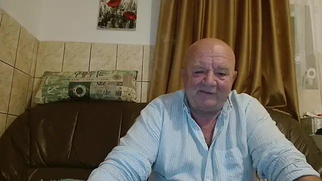 Snapshot of fullballs6 chatting on October 13, 2025, 1:49 am fullballs6 online show from October 13, 2025, 1:49 am