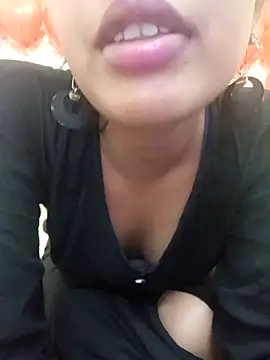 Snapshot of ks536191 chatting on February 1, 2025, 11:10 am ks536191 online show from February 1, 2025, 11:10 am