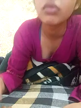 Snapshot of ks536191 chatting on February 4, 2025, 10:21 am ks536191 online show from February 4, 2025, 10:21 am