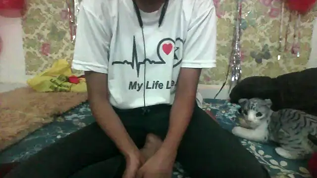 Snapshot of ks536191 chatting on February 15, 2025, 7:38 am ks536191 online show from February 15, 2025, 7:38 am