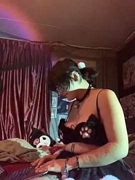 space g1rl online show from November 3, 2025, 6:31 pm