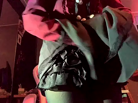 space g1rl online show from November 5, 2025, 7:47 pm