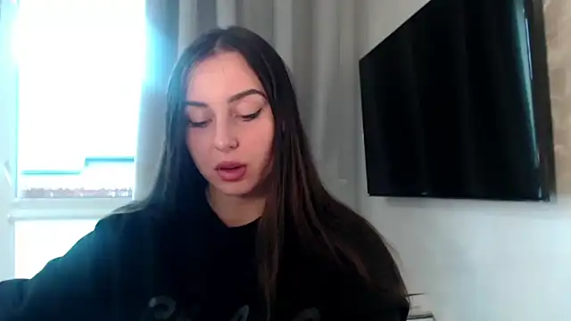 courtneyPerfect online show from October 16, 2025, 2:18 pm