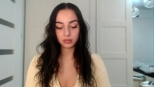 Snapshot of courtneyPerfect chatting on January 6, 2026, 8:18 am courtneyPerfect online show from January 6, 2026, 8:18 am