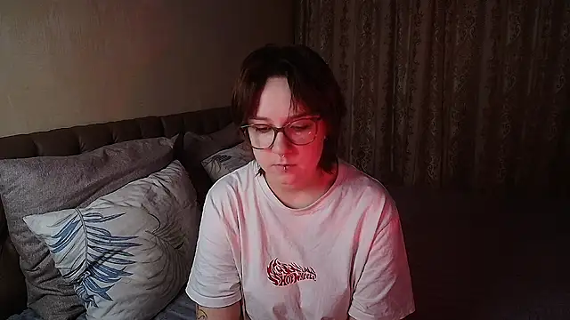 Snapshot of Rudy_02 chatting on February 14, 2026, 1:35 am Rudy 02 online show from February 14, 2026, 1:35 am