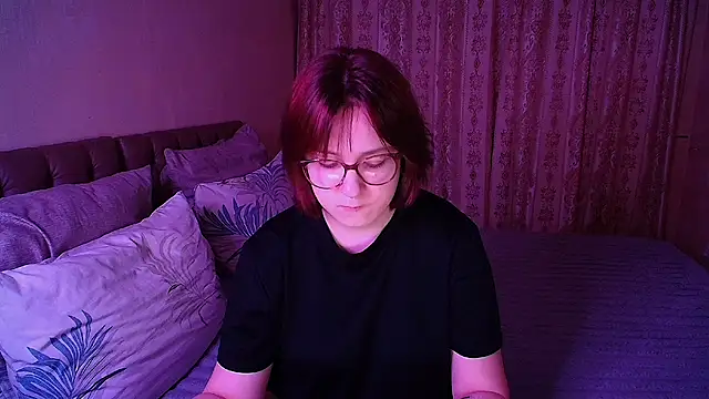 Snapshot of Rudy_02 chatting on February 18, 2026, 12:39 am Rudy 02 online show from February 18, 2026, 12:39 am
